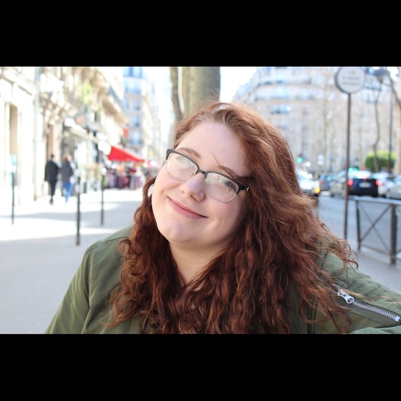 Meet your Posher, Emily - Picture 4 of 6